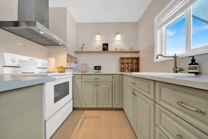Pantry Photo of 4841 Highlawn Drive, Burnaby, BC
