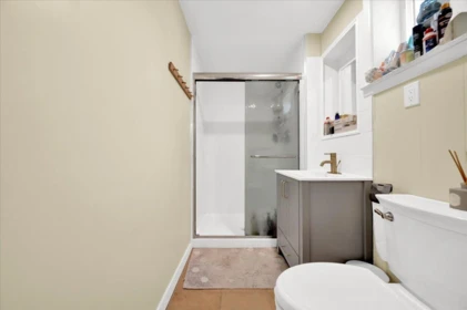 Powder Room Photo of 4841 Highlawn Drive, Burnaby, BC