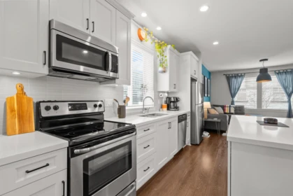 Kitchen Photo of 23 14271 60 Avenue, Surrey, BC