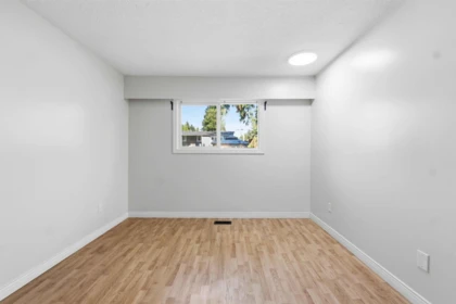 Hallway Photo of 2326 Beaver Street, Abbotsford, BC