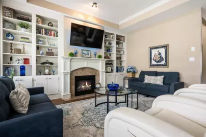Entry Foyer Photo of 46568 Stoney Creek Drive, Chilliwack, BC