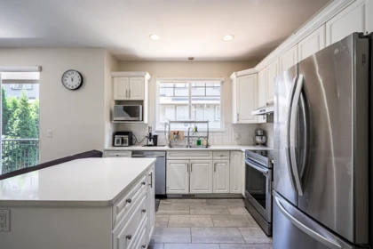 Hallway Photo of 7 14453 72 Avenue, Surrey, BC