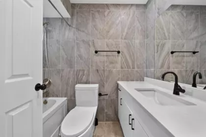 Entry Foyer Photo of 3760 Bamfield Drive, Richmond, BC