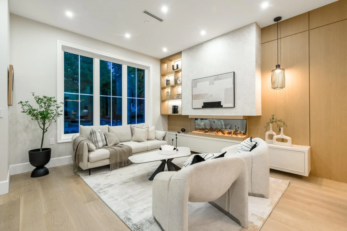 Dining Area Photo of 2078 W 57th Avenue, Vancouver, BC