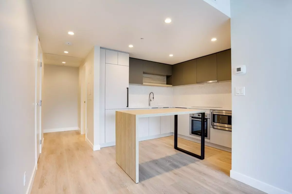 Dining Area Photo of 3505 567 Emerson Street, Coquitlam, BC