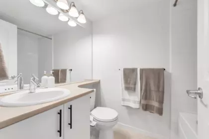Mudroom Photo of 401 3132 Dayanee Springs Boulevard, Coquitlam, BC