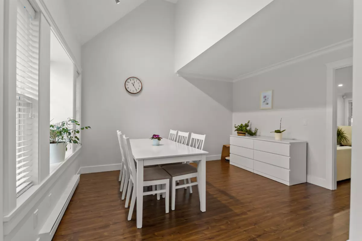 Dining Area Photo of 15 23085 118 Avenue, Maple Ridge, BC