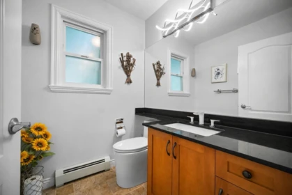 Kitchen Island Photo of 2253 Parkway Boulevard, Coquitlam, BC