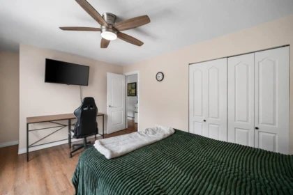 Office / Den Photo of 2253 Parkway Boulevard, Coquitlam, BC
