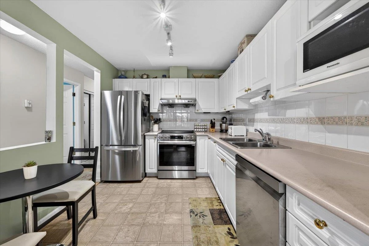 Dining Area Photo of 122 2678 Dixon Street, Port Coquitlam, BC