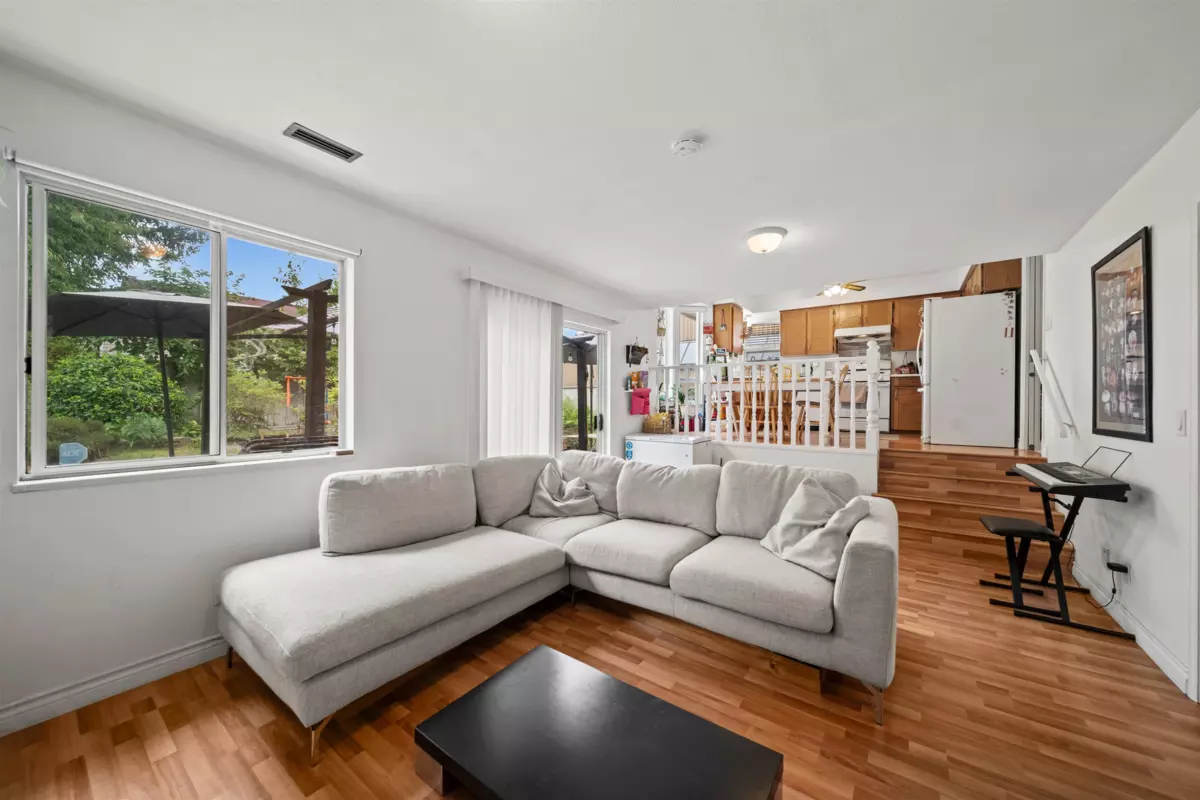 Family Room Photo of 1303 Nestor Street, Coquitlam, BC