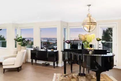 Kitchen Photo of 1590 Tyrol Court, West Vancouver, BC
