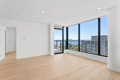 1306 135 E 13th Street, North Vancouver, BC, North Vancouver — Apartment/Condo for sale