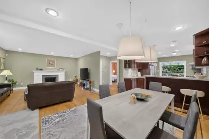 Kitchen Photo of 4549 W 12th Avenue, Vancouver, BC
