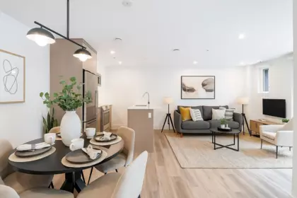 109 2085 E 1st Avenue, Vancouver, BC, Vancouver — Townhouse for sale