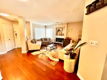 208 13900 Hyland Road, Surrey, BC, Surrey — Townhouse for sale
