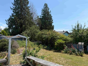Front Yard Photo of 5466 Carnaby Place, Sechelt, BC