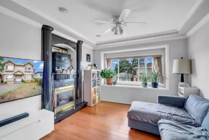 Breakfast Nook Photo of 331 E 61st Avenue, Vancouver, BC