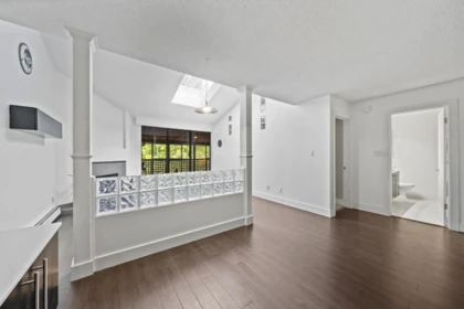 Dining Area Photo of 304 141 W 13th Street, North Vancouver, BC