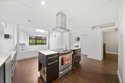 Kitchen Photo of 304 141 W 13th Street, North Vancouver, BC