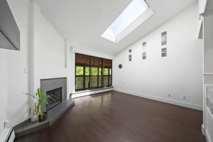 Living Room Photo of 304 141 W 13th Street, North Vancouver, BC