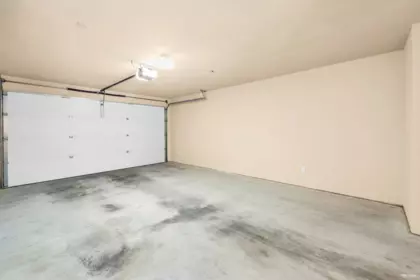 Swimming Pool Photo of 8480 Francis Road, Richmond, BC