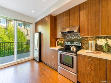 Kitchen Photo of 143 2450 161a Street, Surrey, BC