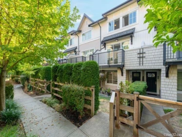 Office / Den Photo of 143 2450 161a Street, Surrey, BC