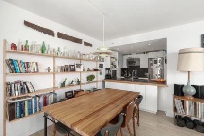 Kitchen Photo of 904 983 E Hastings Street, Vancouver, BC
