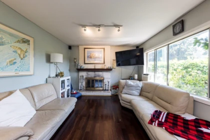 Kitchen Photo of 1737 Larson Road, North Vancouver, BC