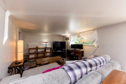 Mudroom Photo of 1737 Larson Road, North Vancouver, BC