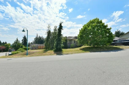 Hallway Photo of 6317 Samron Road, Sechelt, BC