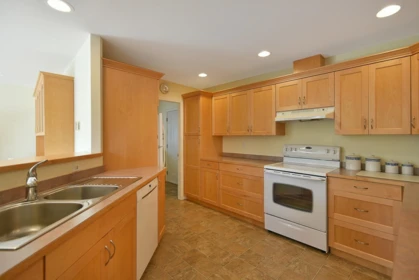 Kitchen Photo of 6317 Samron Road, Sechelt, BC