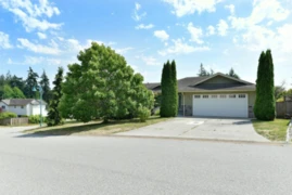 6317 Samron Road, Sechelt, BC