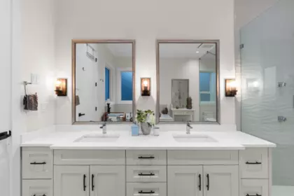 Laundry Room Photo of 8486 Harvie Road, Surrey, BC