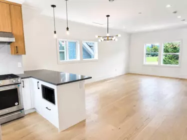 Kitchen Photo of 1421 E 27th Avenue, Vancouver, BC