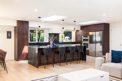 Kitchen Photo of 3965 Viewridge Place, West Vancouver, BC