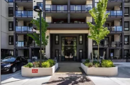 210 45505 Campus Drive, Chilliwack, BC, Chilliwack — Apartment/Condo for sale