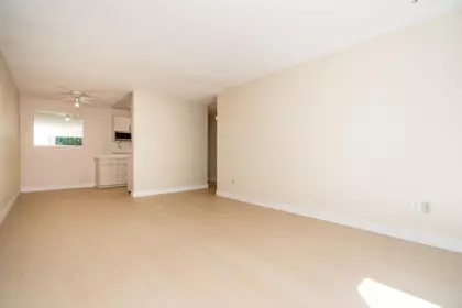 Kitchen Photo of 208 15020 North Bluff Road, White Rock, BC