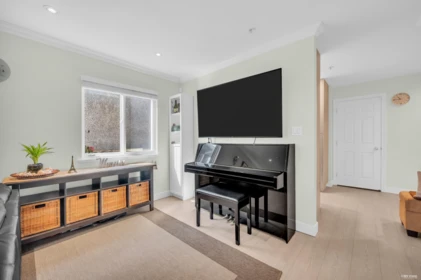 6925 Main Street, Vancouver, BC, Vancouver — Half Duplex for sale
