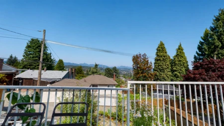 Front Yard Photo of 823 Burnaby Street, New Westminster, BC