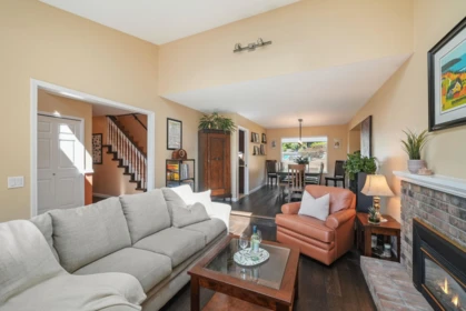 Dining Area Photo of 18261 54 Avenue, Surrey, BC