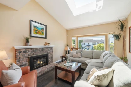 Family Room Photo of 18261 54 Avenue, Surrey, BC