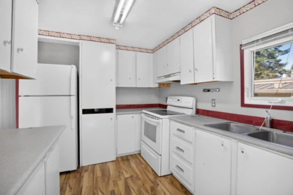 Primary Bedroom Photo of 14 21163 Lougheed Highway, Maple Ridge, BC