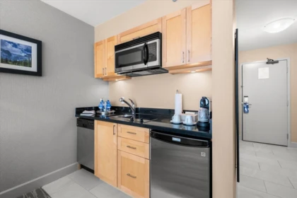 466/468 4050 Whistler Way, Whistler, BC, Whistler — Apartment/Condo for sale