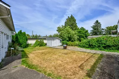 Family Room Photo of 14677 111 Avenue, Surrey, BC