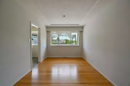 Powder Room Photo of 14677 111 Avenue, Surrey, BC