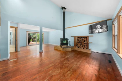 38260 Westway Avenue, Squamish, BC, Squamish — Single Family Residence for sale