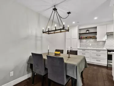 Kitchen Island Photo of 205 150 E 5th Street, North Vancouver, BC