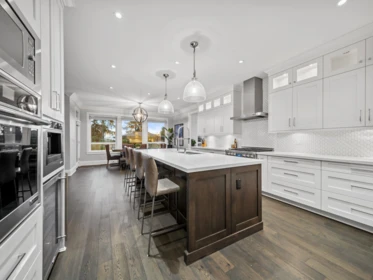Breakfast Nook Photo of 433 E Queens Road, North Vancouver, BC
